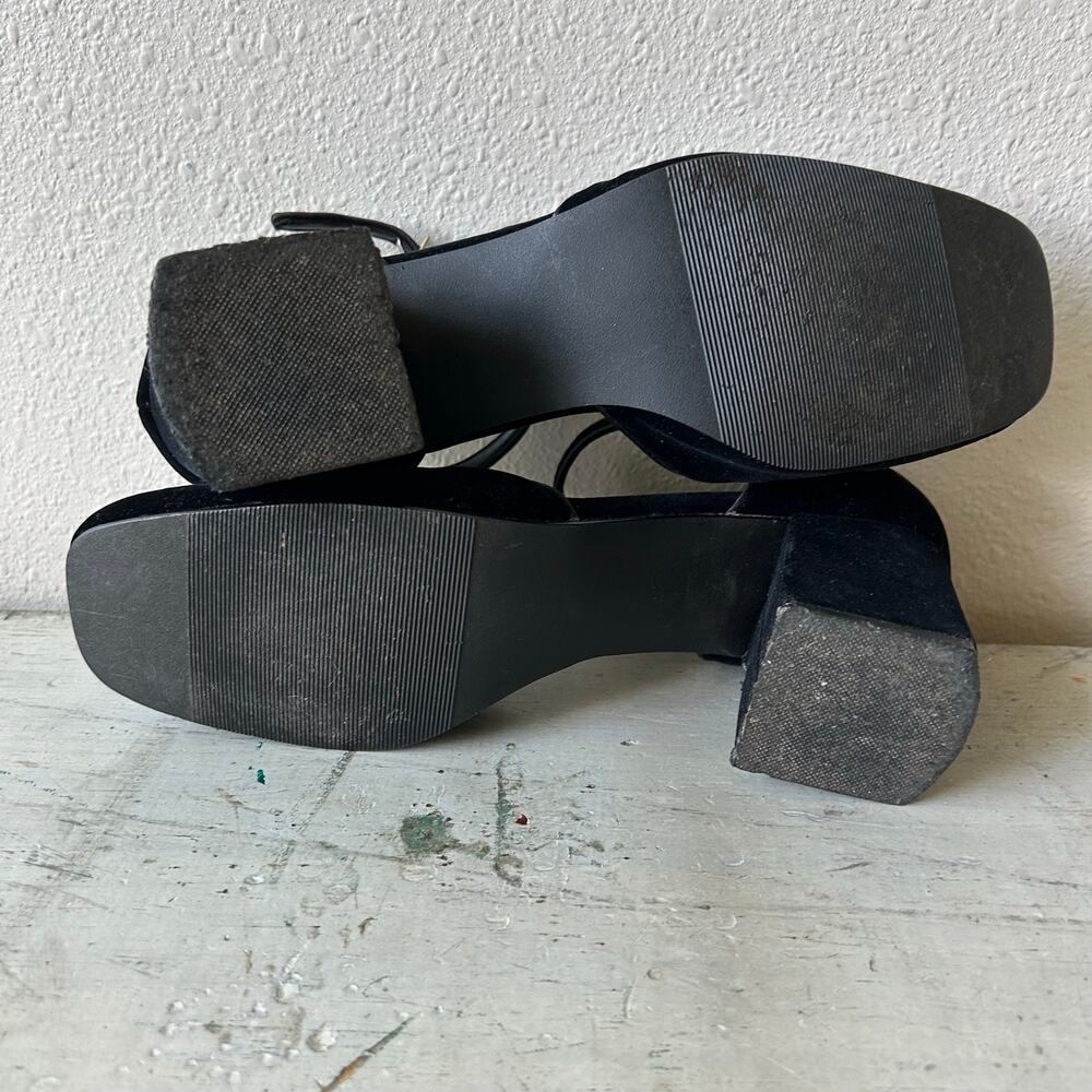 Merona Black Velvet Mary Jane Block Heel Pumps Women's Size 7.5 - Picture 10 of 11